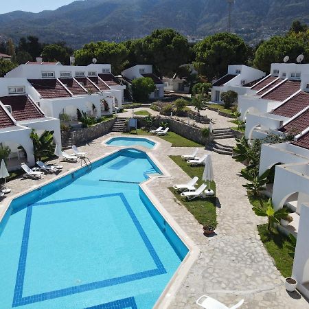 Club Lapethos Bungalow Kyrenia  Extérieur photo
