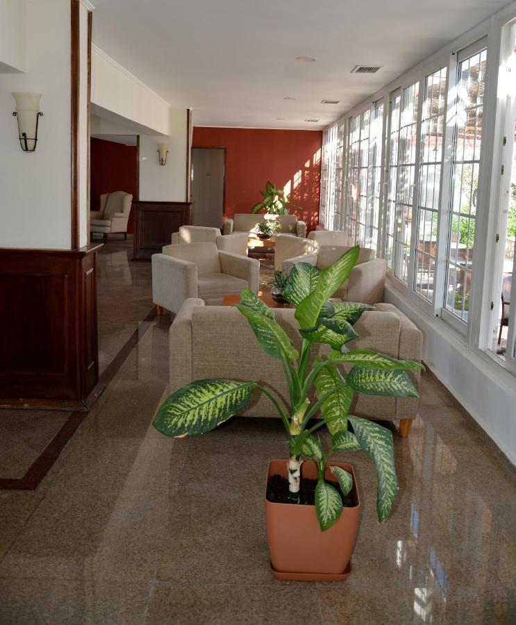 Club Lapethos Bungalow Kyrenia  Extérieur photo