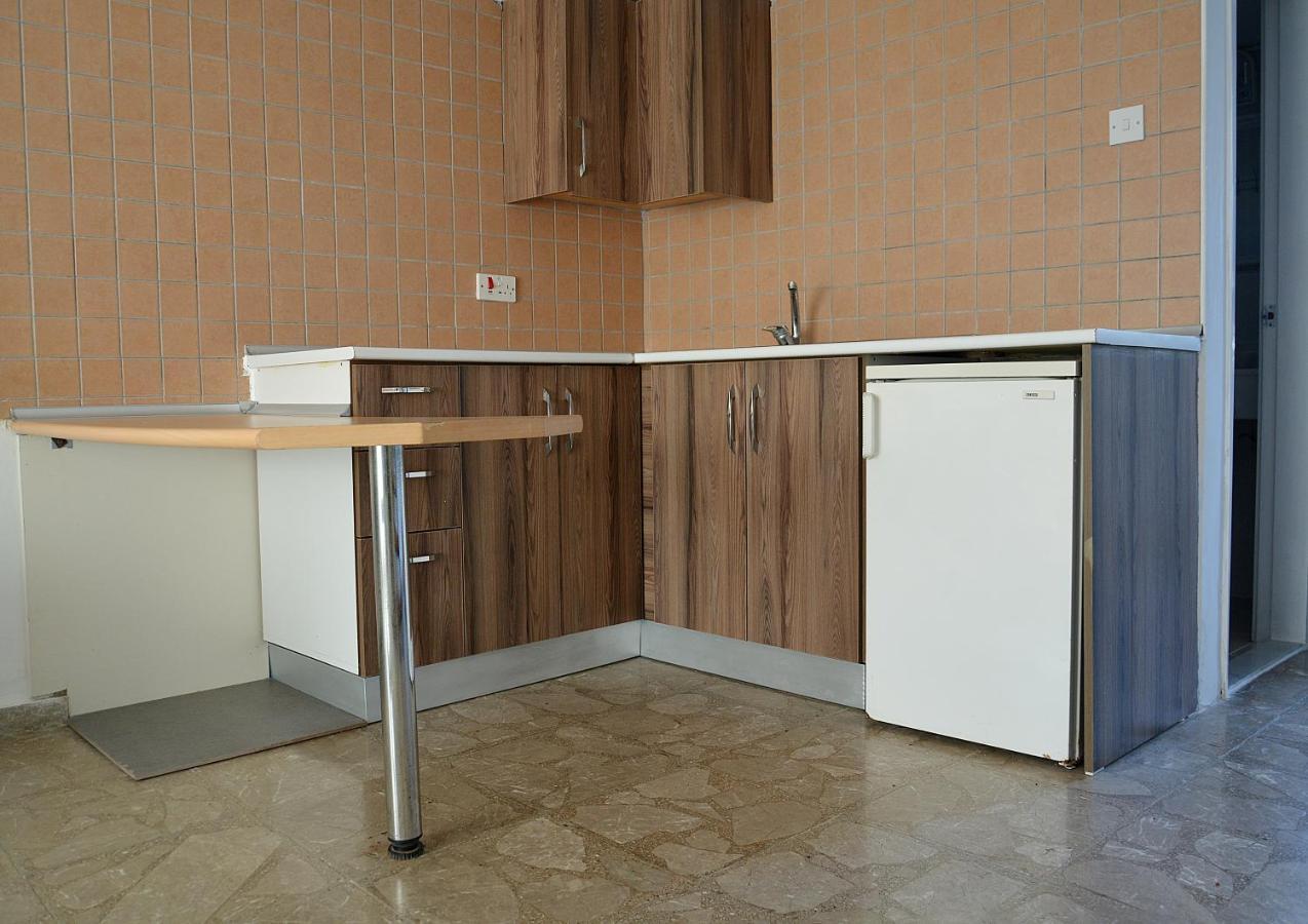 Club Lapethos Bungalow Kyrenia  Extérieur photo